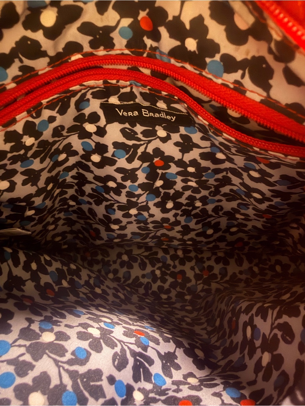 Vera Bradley Quilted Red Crossbody with Iconic Triple Zip Hipster, New With Tag - Picture 4 of 9